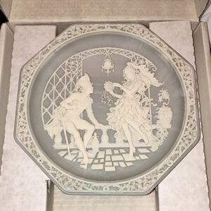 Vintage Carmen plate by Incolay Studios from "Love Themes from the Grand Opera"